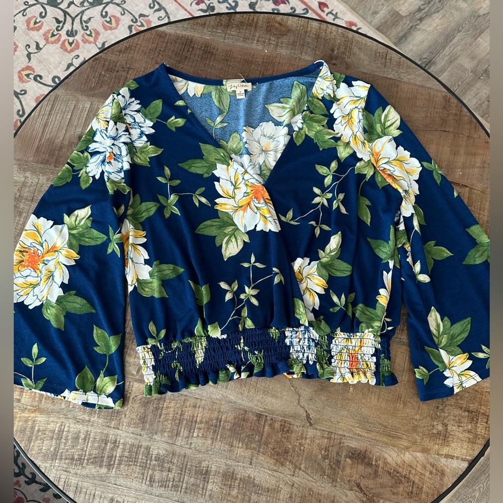 Lily White Blue Floral Top w/ Wide Sleeves